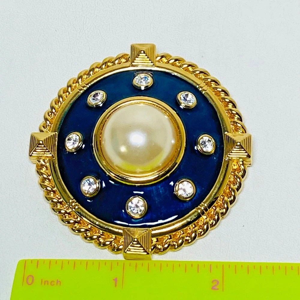 Signed SMB Sandra Miller Burrows Brooch Scarf Pin Navy Blue Gold Tone Nautical‎